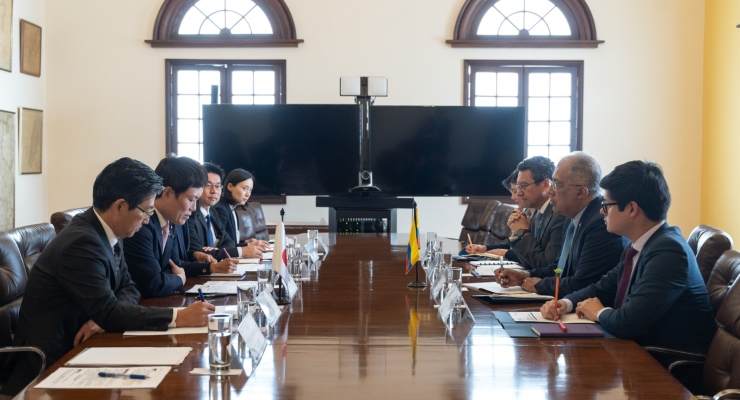 Viceministro Francisco Coy y el Viceministro Parlamentario de Asuntos Exteriores de Japón dialogaron sobre temas de la agenda bilateral