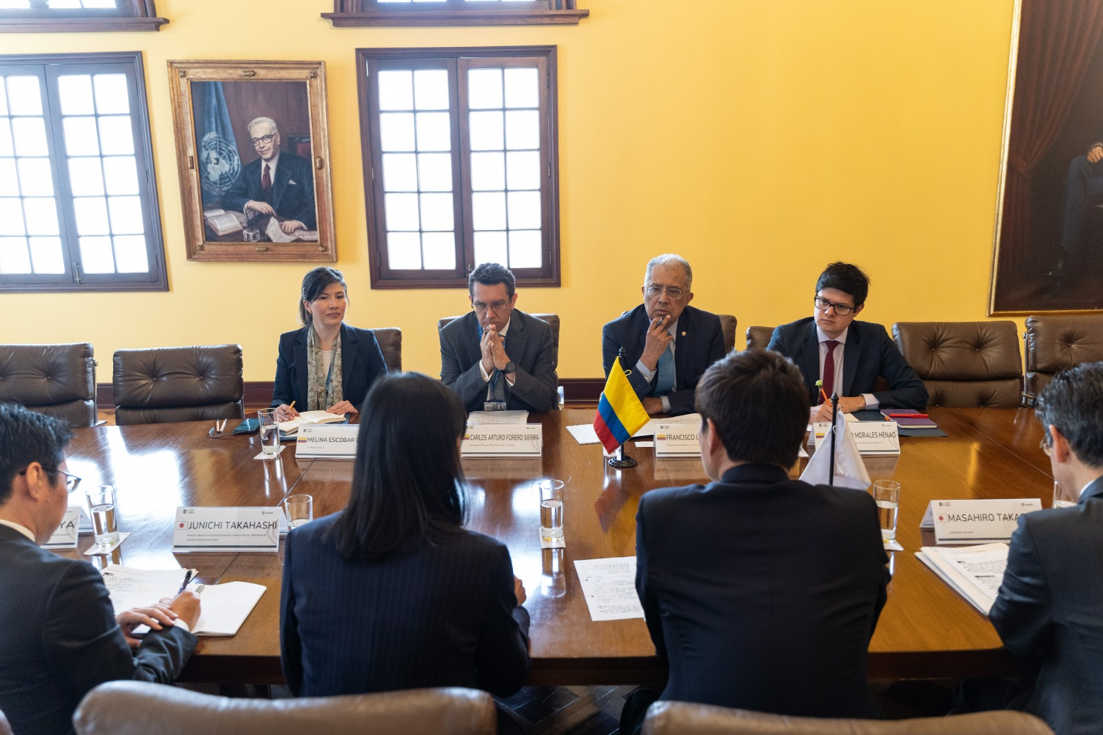 Viceministro Francisco Coy y el Viceministro Parlamentario de Asuntos Exteriores de Japón dialogaron sobre temas de la agenda bilateral