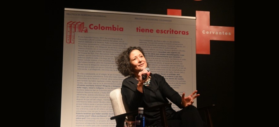 Como parte del Plan de Promoción de Colombia en el Exterior, la Embajada organizó una serie de actividades literarias con la escritora Pilar Quintana