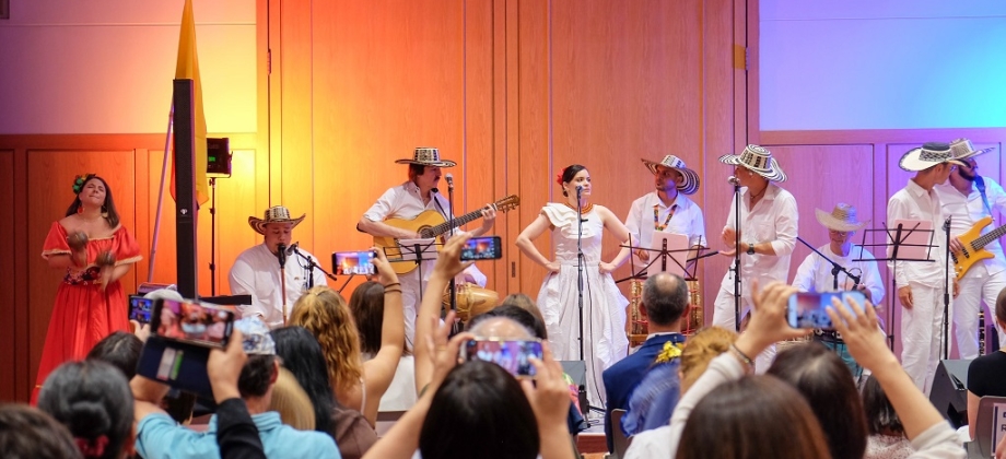 Con éxito culmina el concierto con ocasión de la conmemoración de la Independencia de Colombia