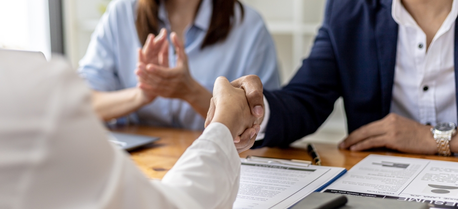 Embajada de Colombia en Japón abre convocatoria laboral de empleado local para apoyo en asuntos temáticos y administrativos que cierra el 23 de mayo de 2025