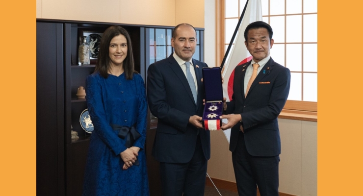 El Embajador Santiago Pardo recibe alta condecoración por parte del Gobierno de Japón